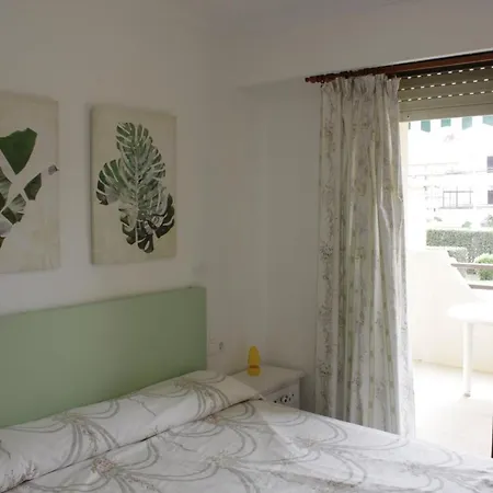 Park I Solo Familias Apartment *